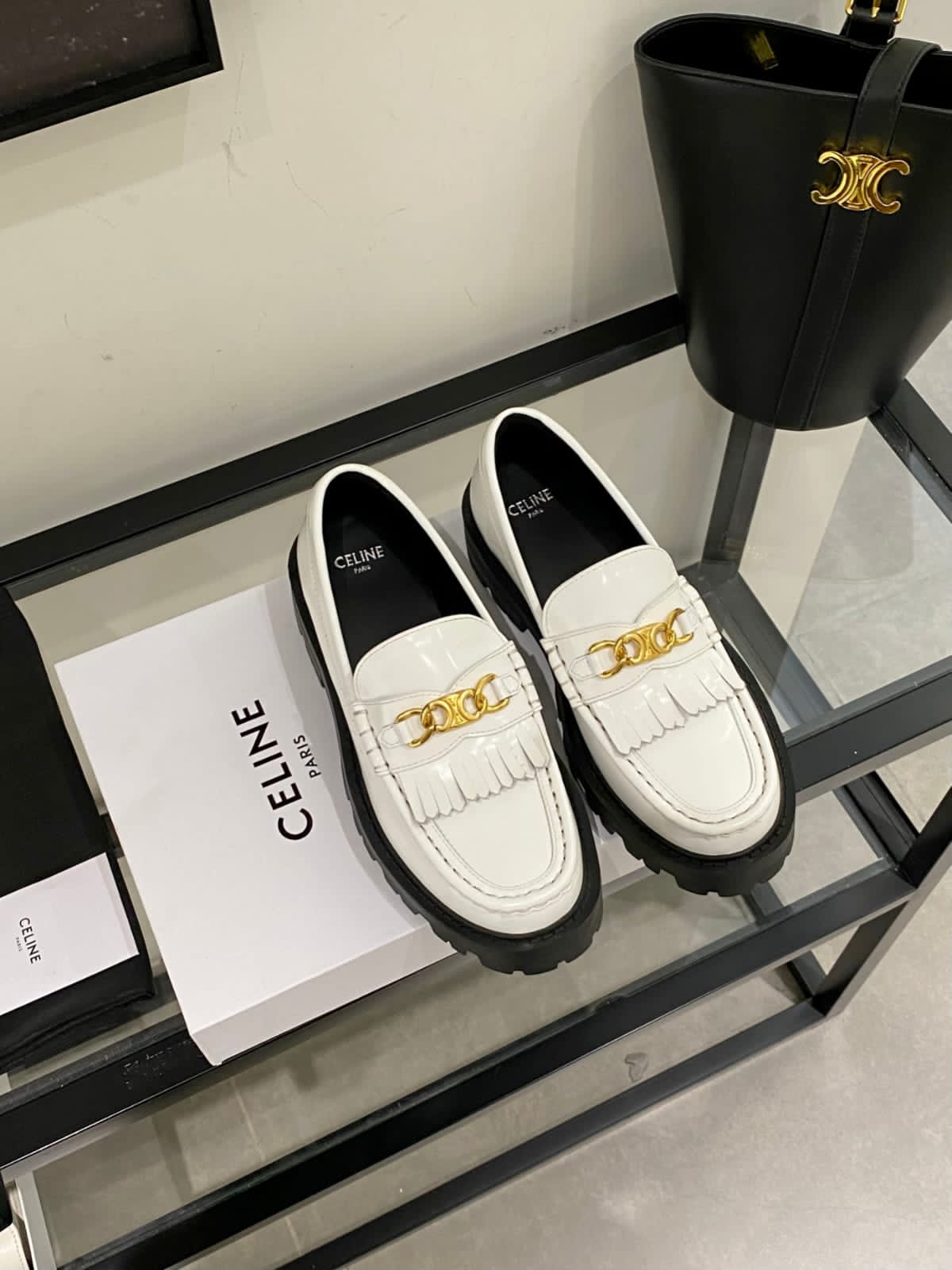 Elegant Thick-Soled Tassel Loafers