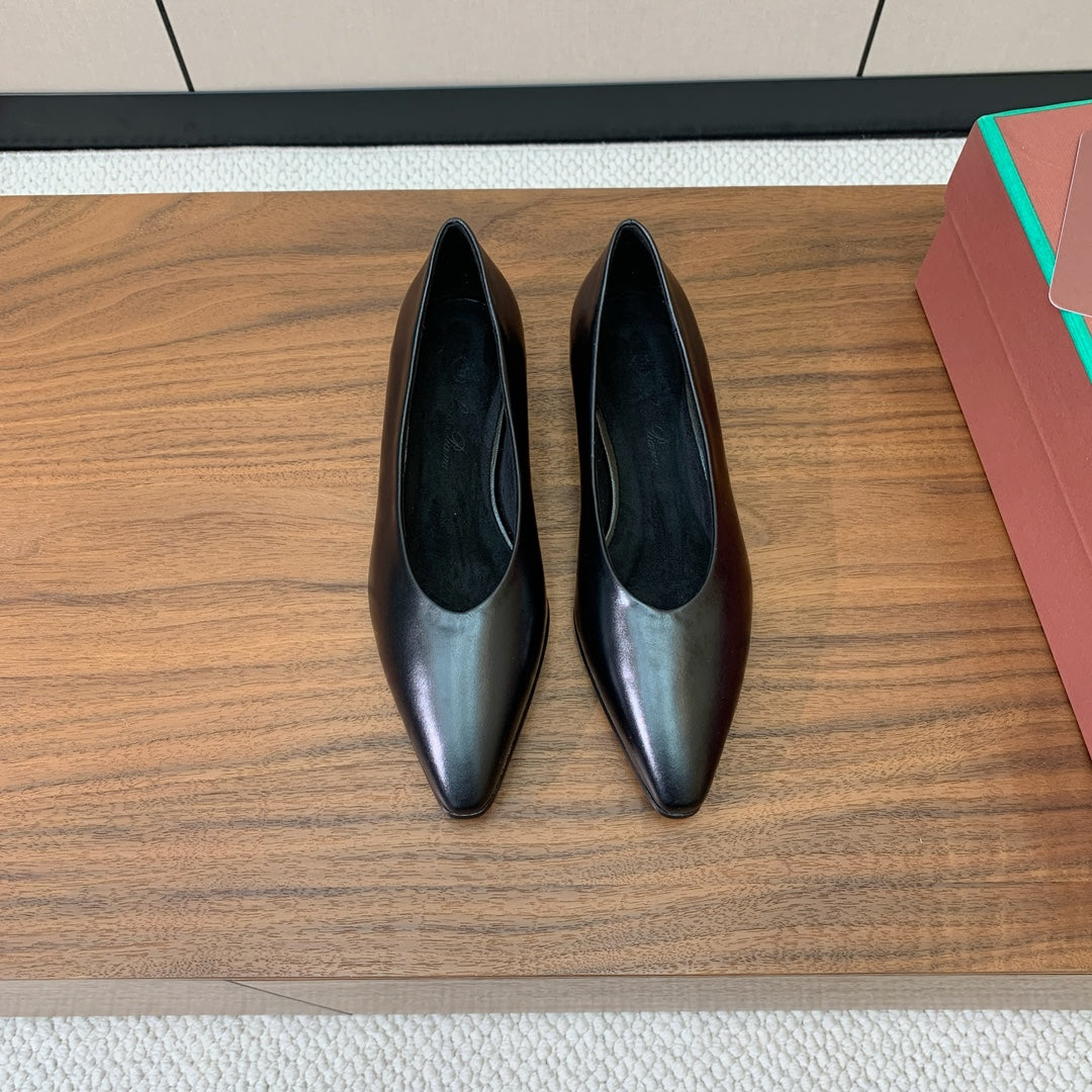 LP Elegant Minimalist Leather Flats