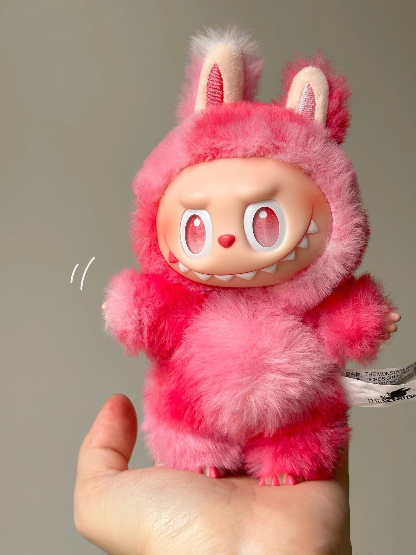 LABBU Lucky Collectible Doll – Version 3.0