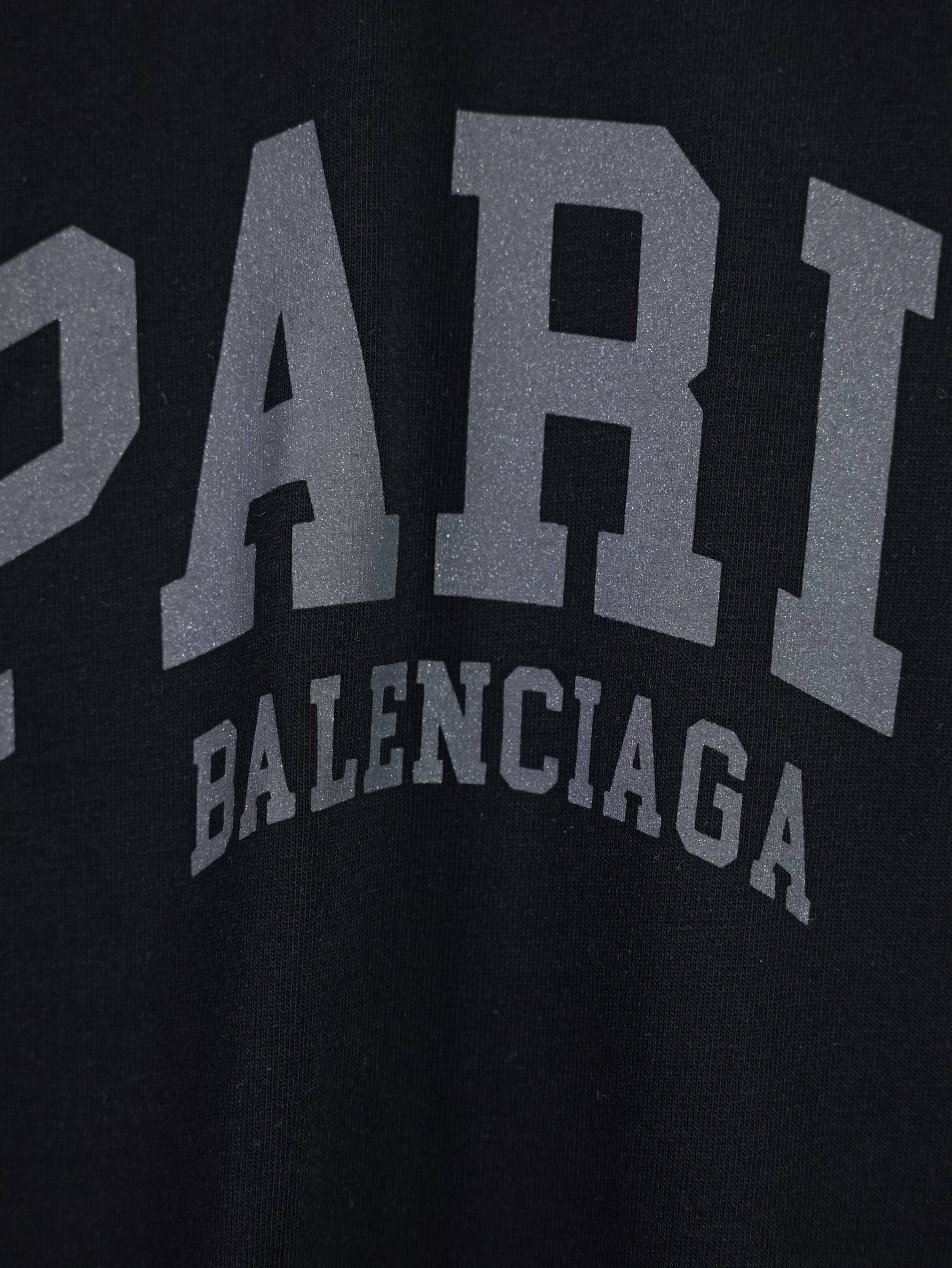 Unisex “PARIS” Logo Print T-Shirt – Premium Cotton