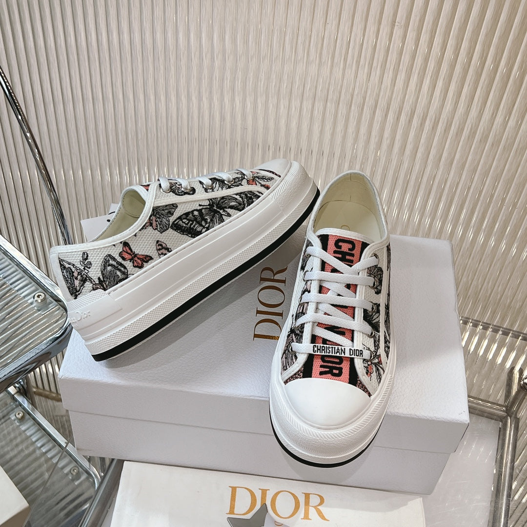 2025 Embroidered Platform Canvas Sneakers