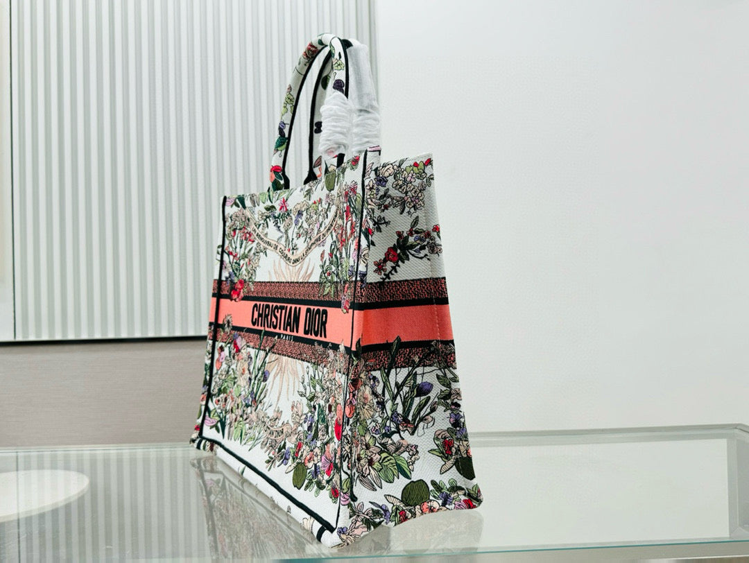 D Book Tote ( WHITE SUN)