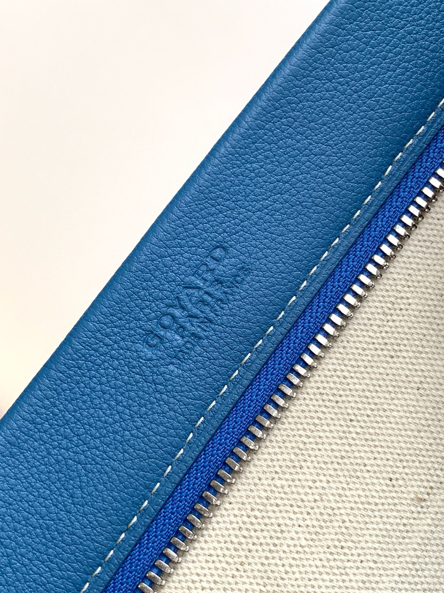 GO CONTI Wristlet Pouch (Top Quality)