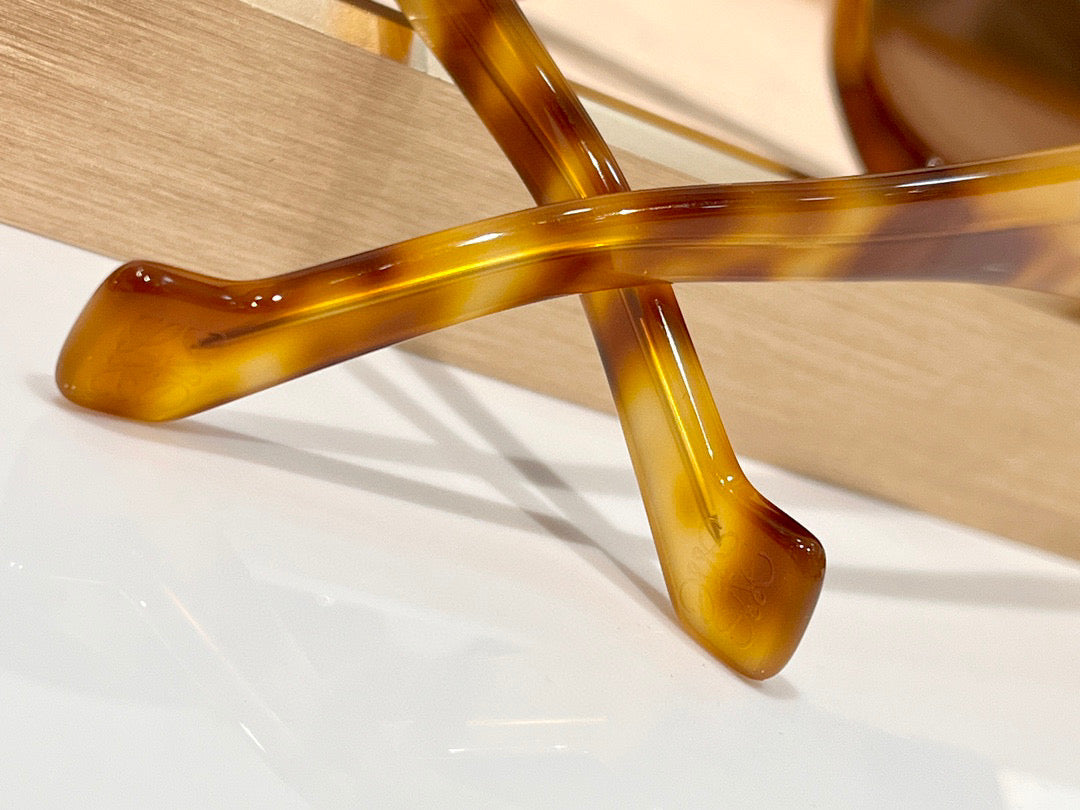 Timeless Elegance Meets Modern Sophistication: Cateye Sunglasses