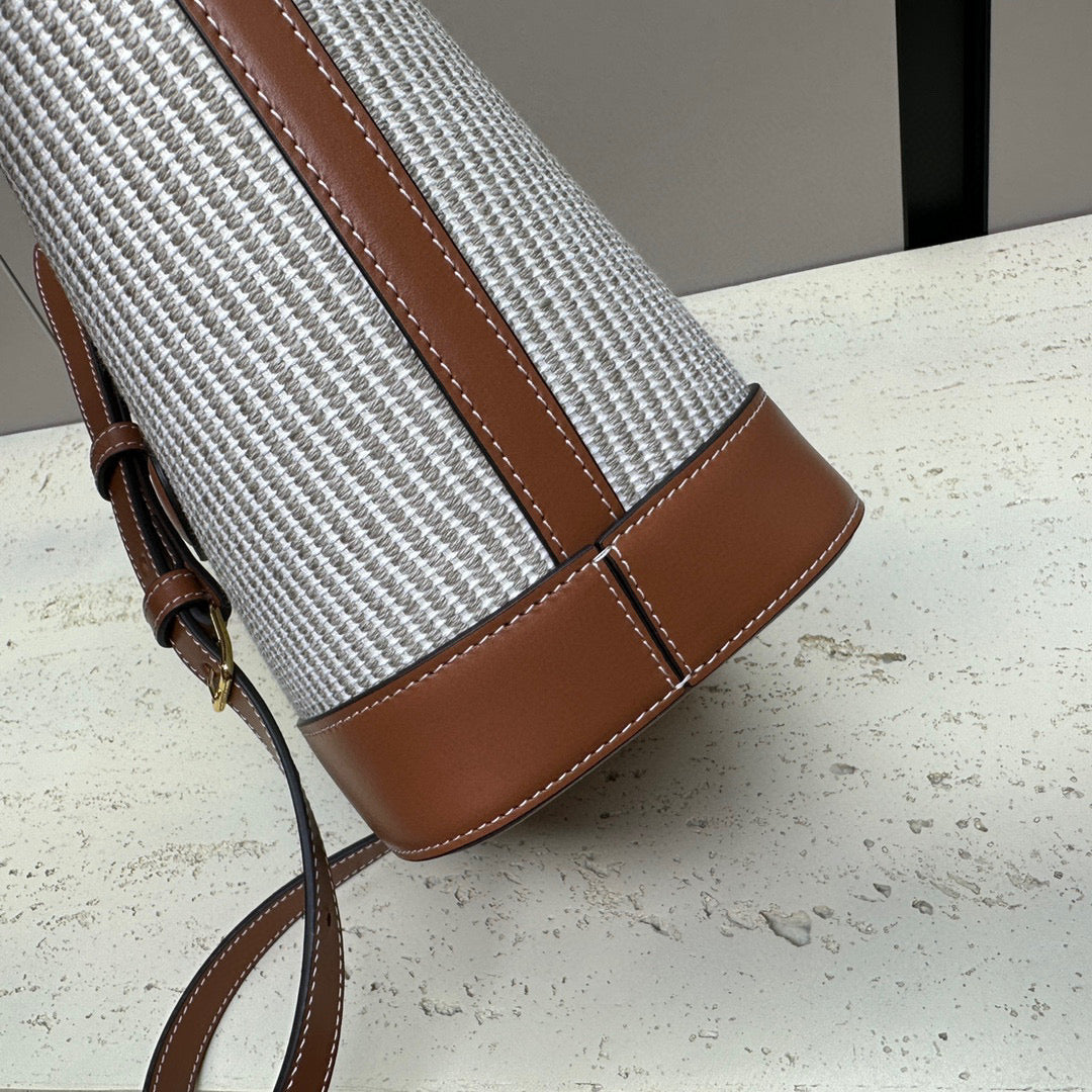 CUIR TRIOMPHE