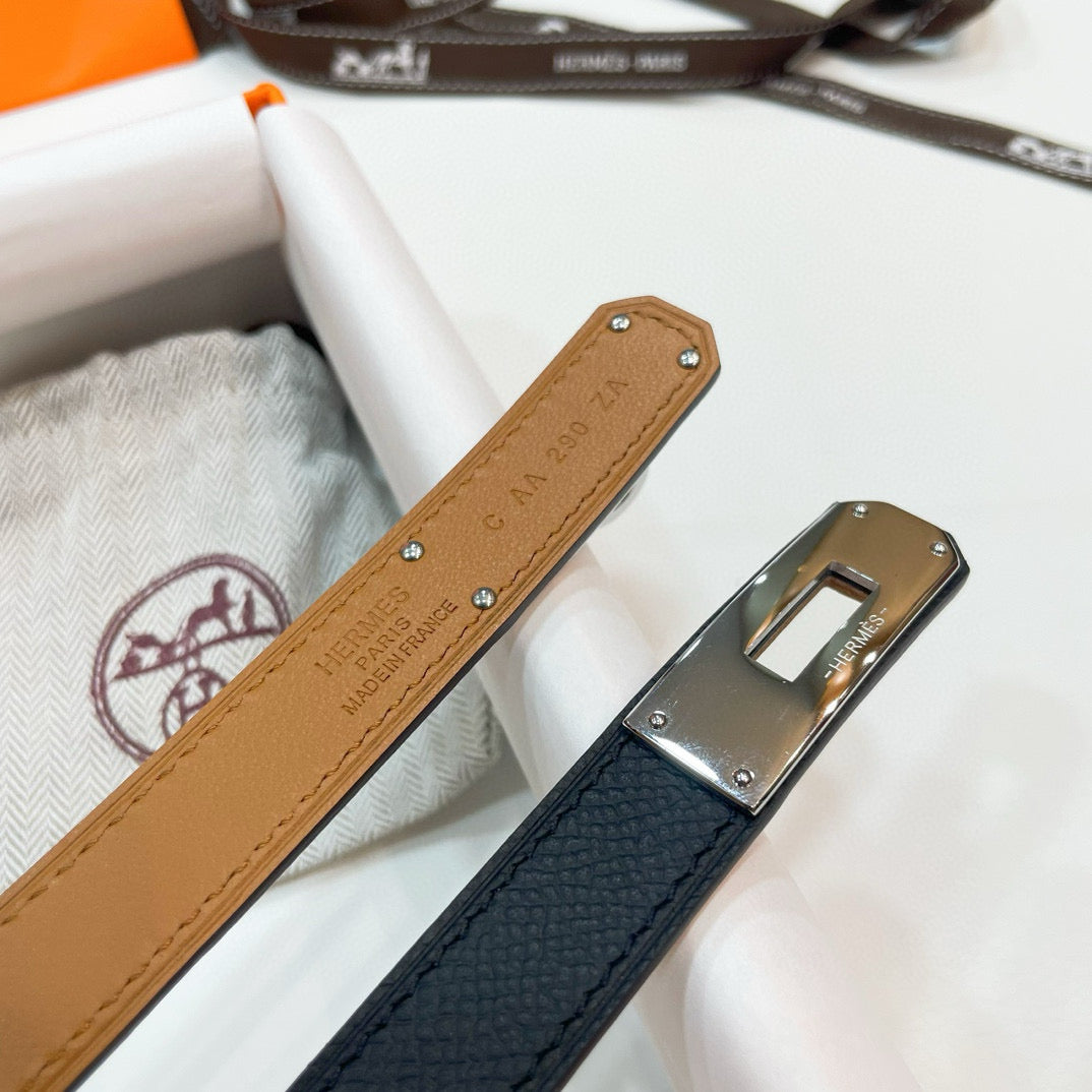 Slim Leather Waist Belt – Adjustable Fit