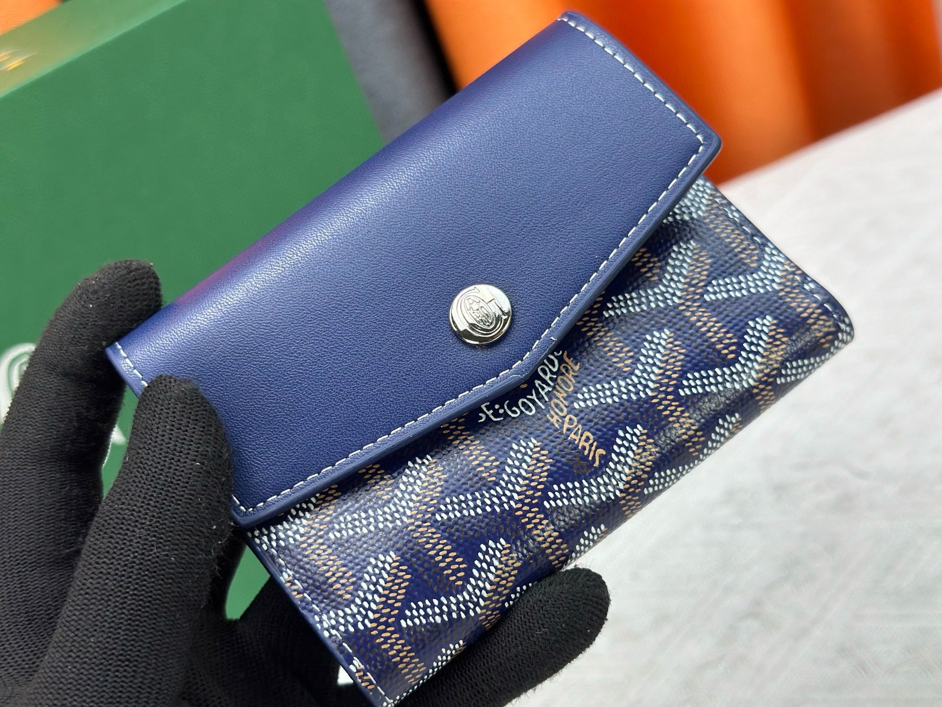 Classic Tri-Fold Wallet & Card Holder