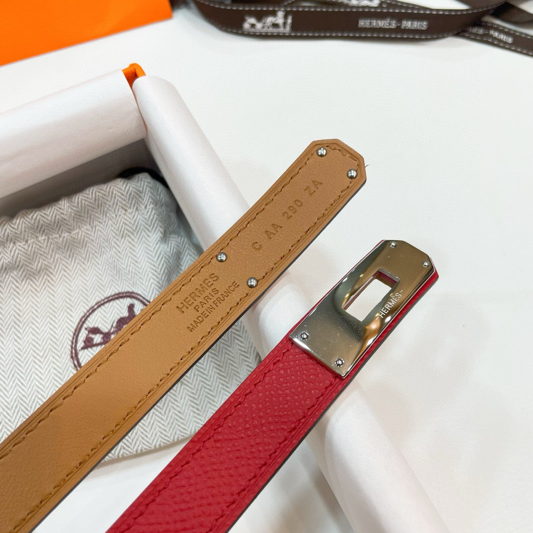 Slim Leather Waist Belt – Adjustable Fit