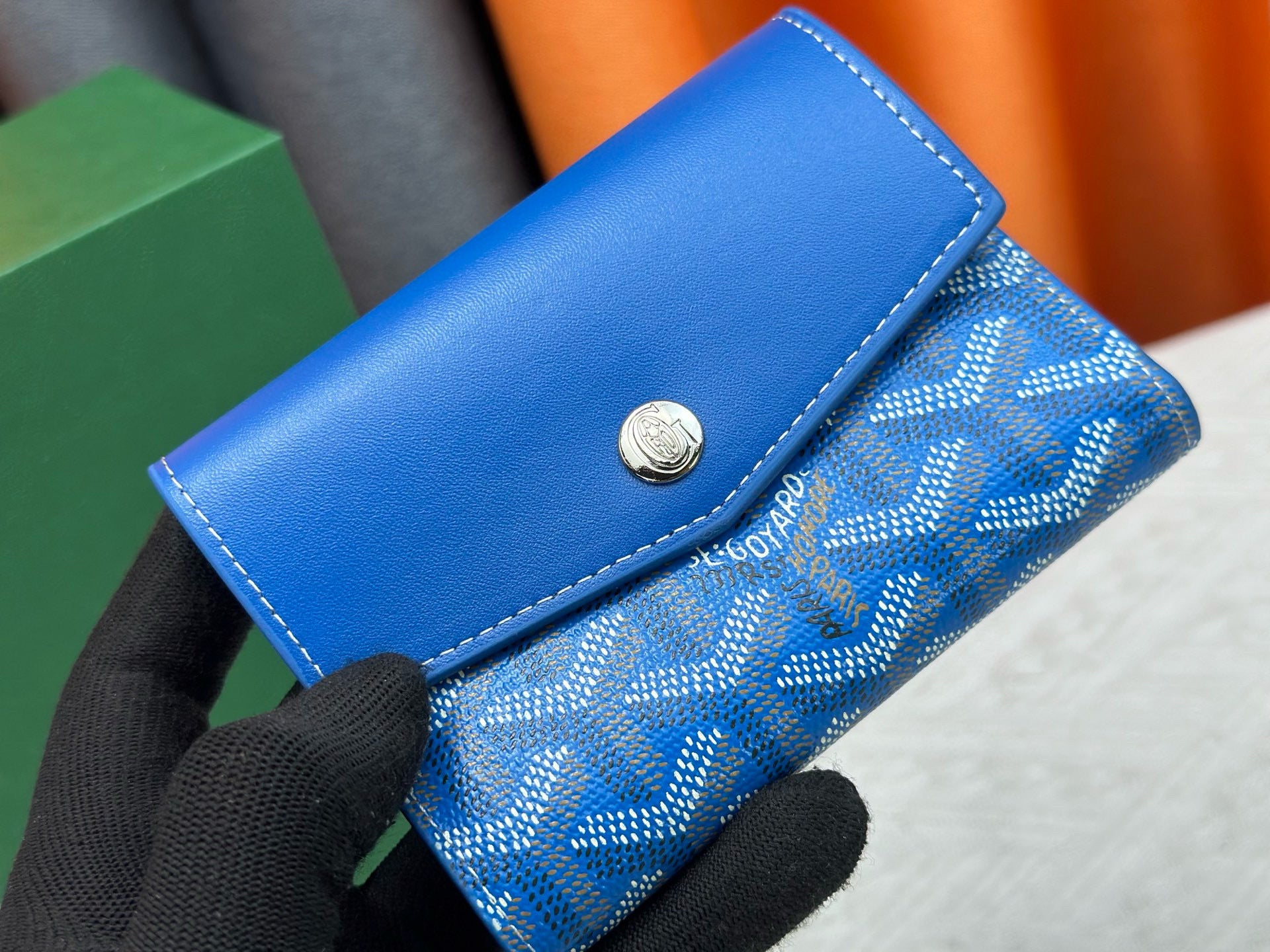 Classic Tri-Fold Wallet & Card Holder