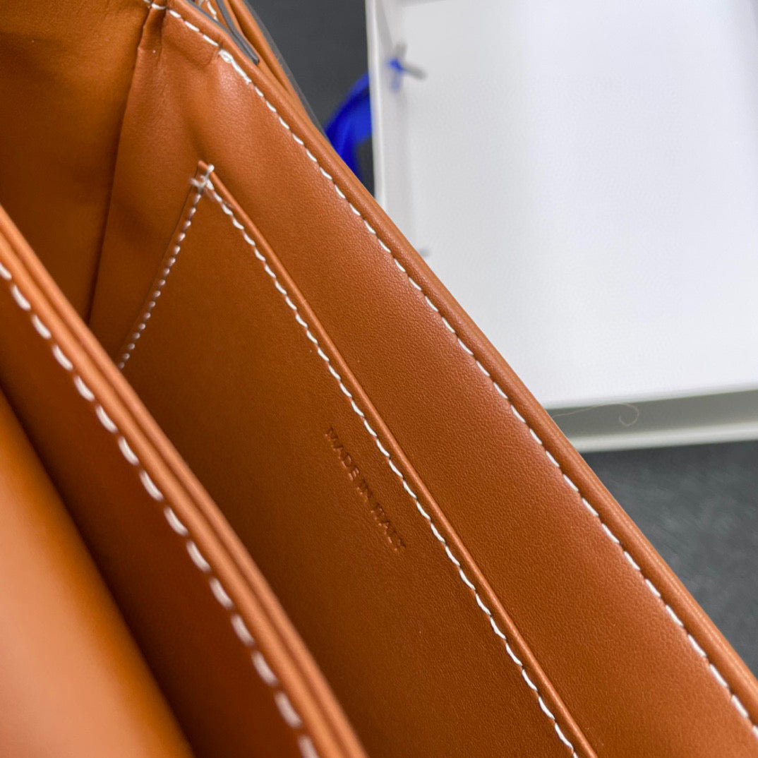 Cel! Arc de Triomphe Saddle Bag