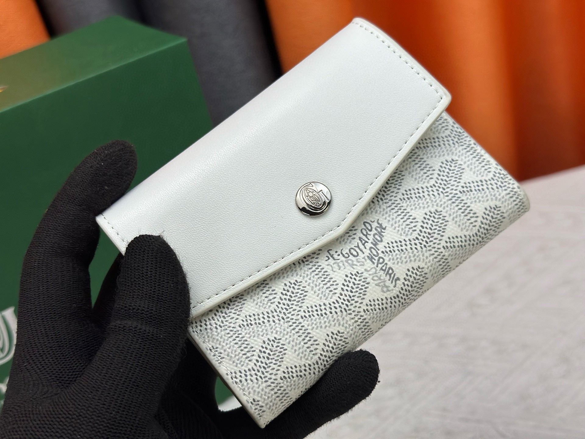 Classic Tri-Fold Wallet & Card Holder