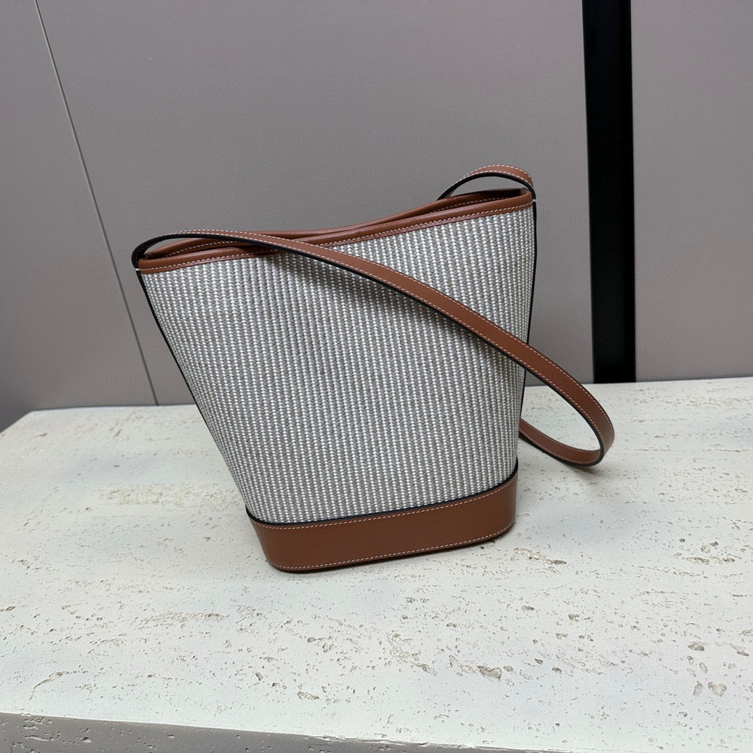 CUIR TRIOMPHE