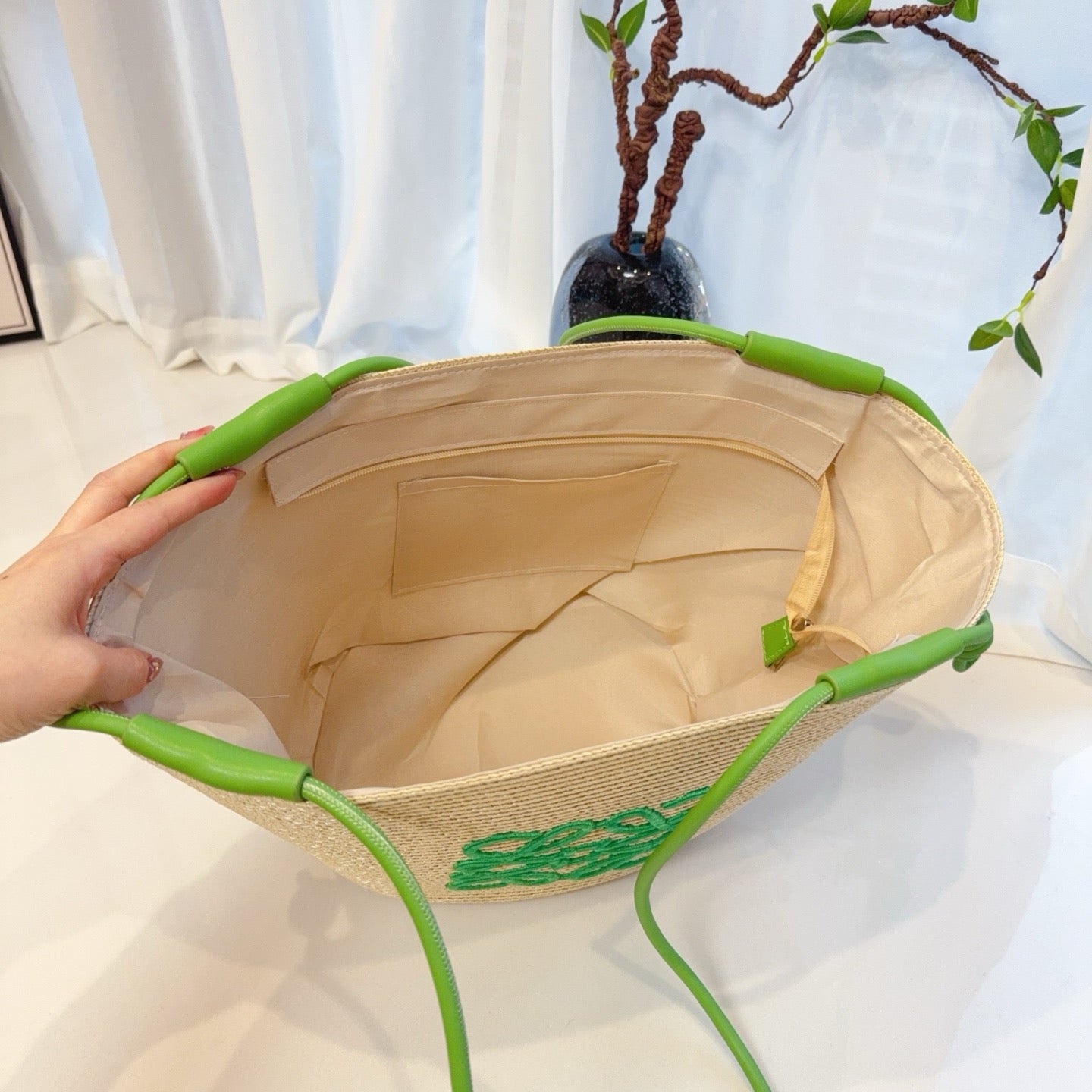 Embroidered Woven Straw Tote Bag – Versatile & Spacious