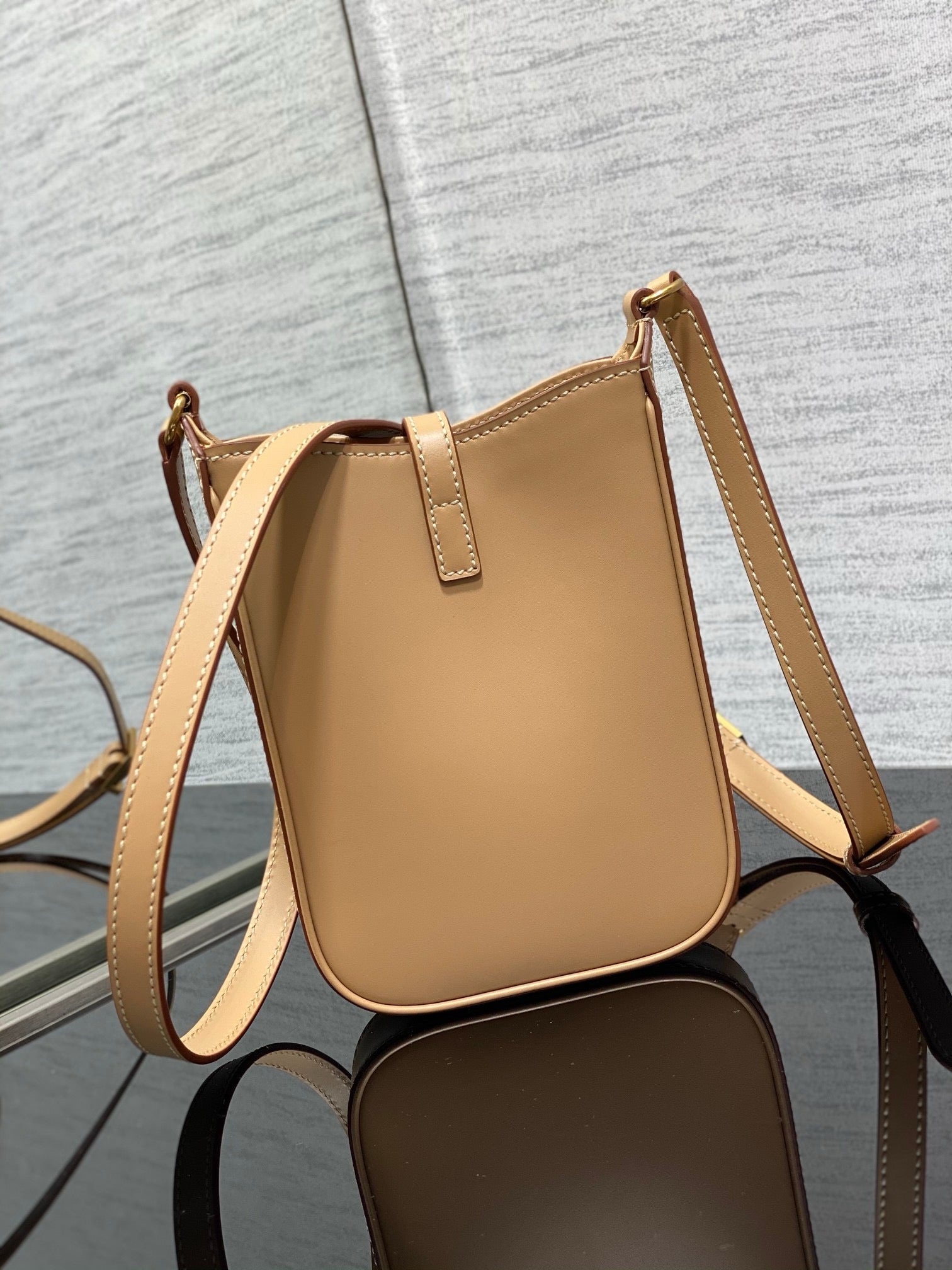 Chic Spring/Summer Tote - Minimalist Shoulder & Crossbody Style (Premium quality)