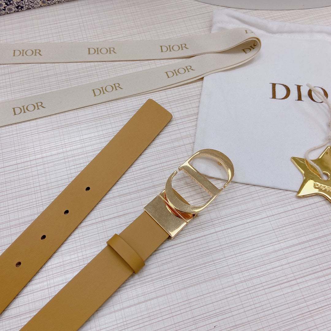 3.0cm Reversible Calfskin Leather Belt – Rotating Metal Buckle