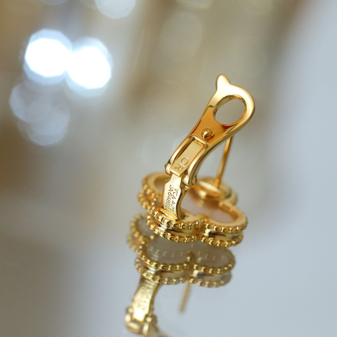 Clover Medium Stud Earrings
