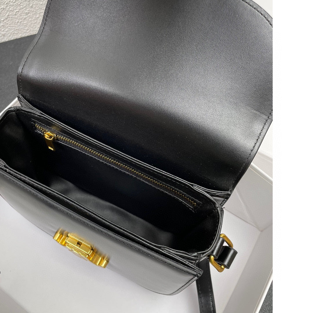 Arc de Triomphe Saddle Bag