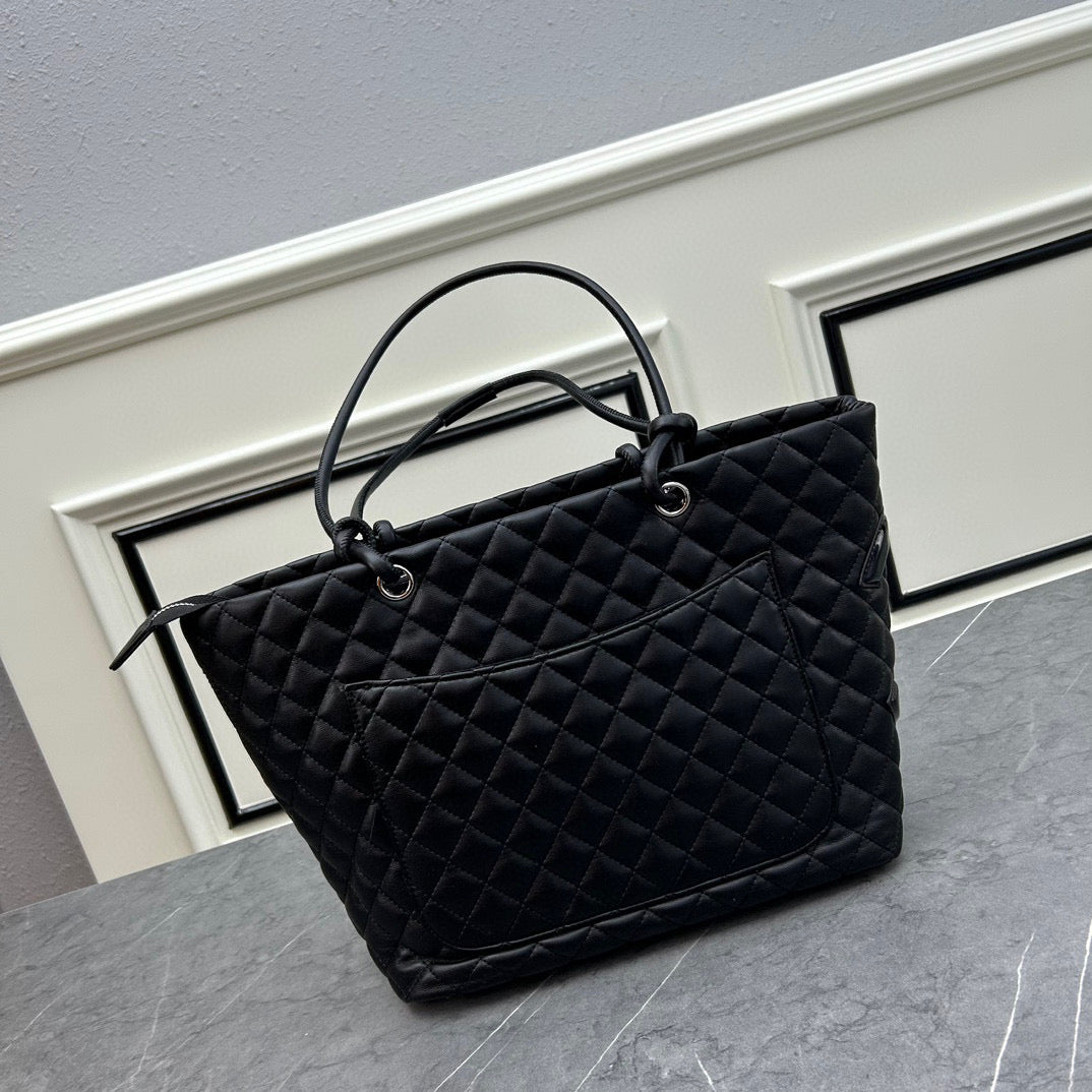 Panda Kangpeng Handbag