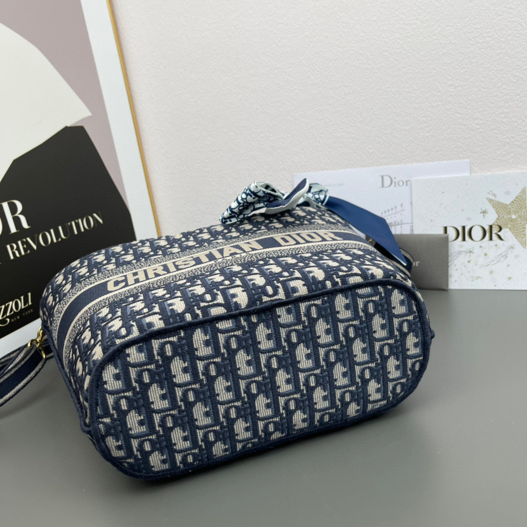 D Book Tote