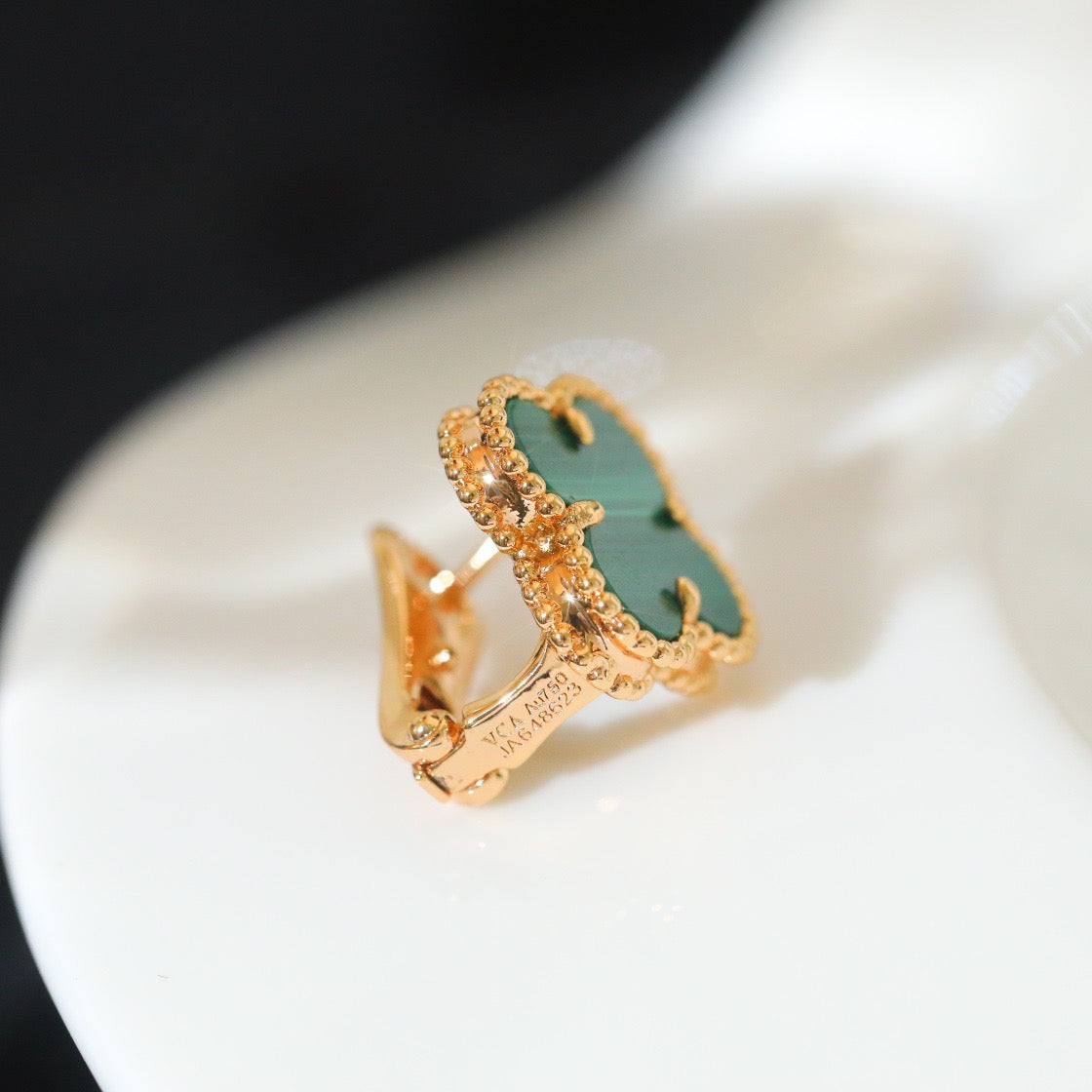 Clover Medium Stud Earrings