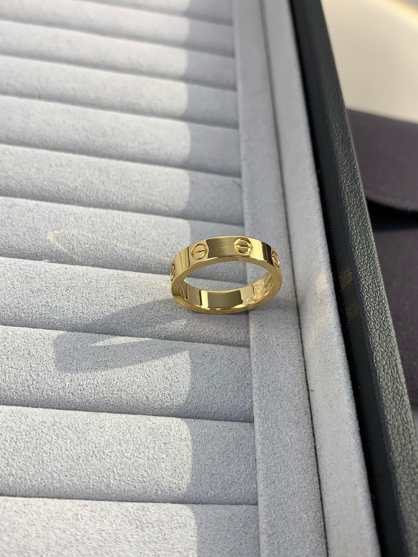 Love Band – Love ring 💍