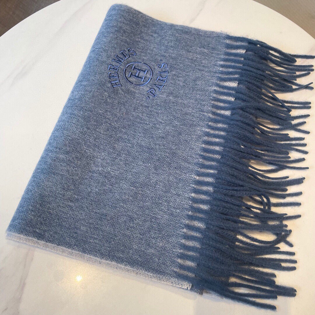 H*r*m*s Classic Double-Sided Scarf: Timeless Elegance in Top-Grade Cashmere