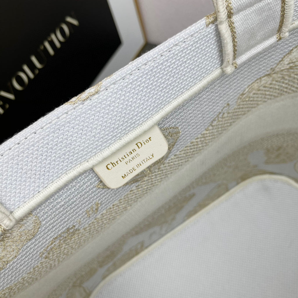 D Book Tote: Vegetable Basket Embroidery