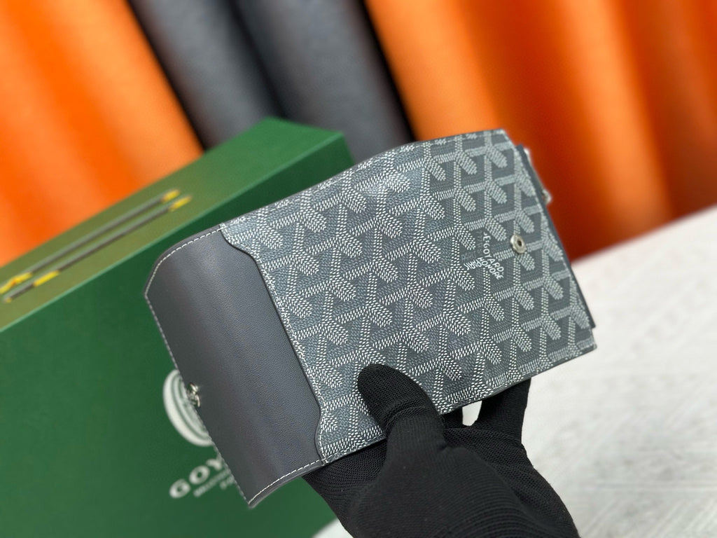 Classic Tri-Fold Wallet & Card Holder