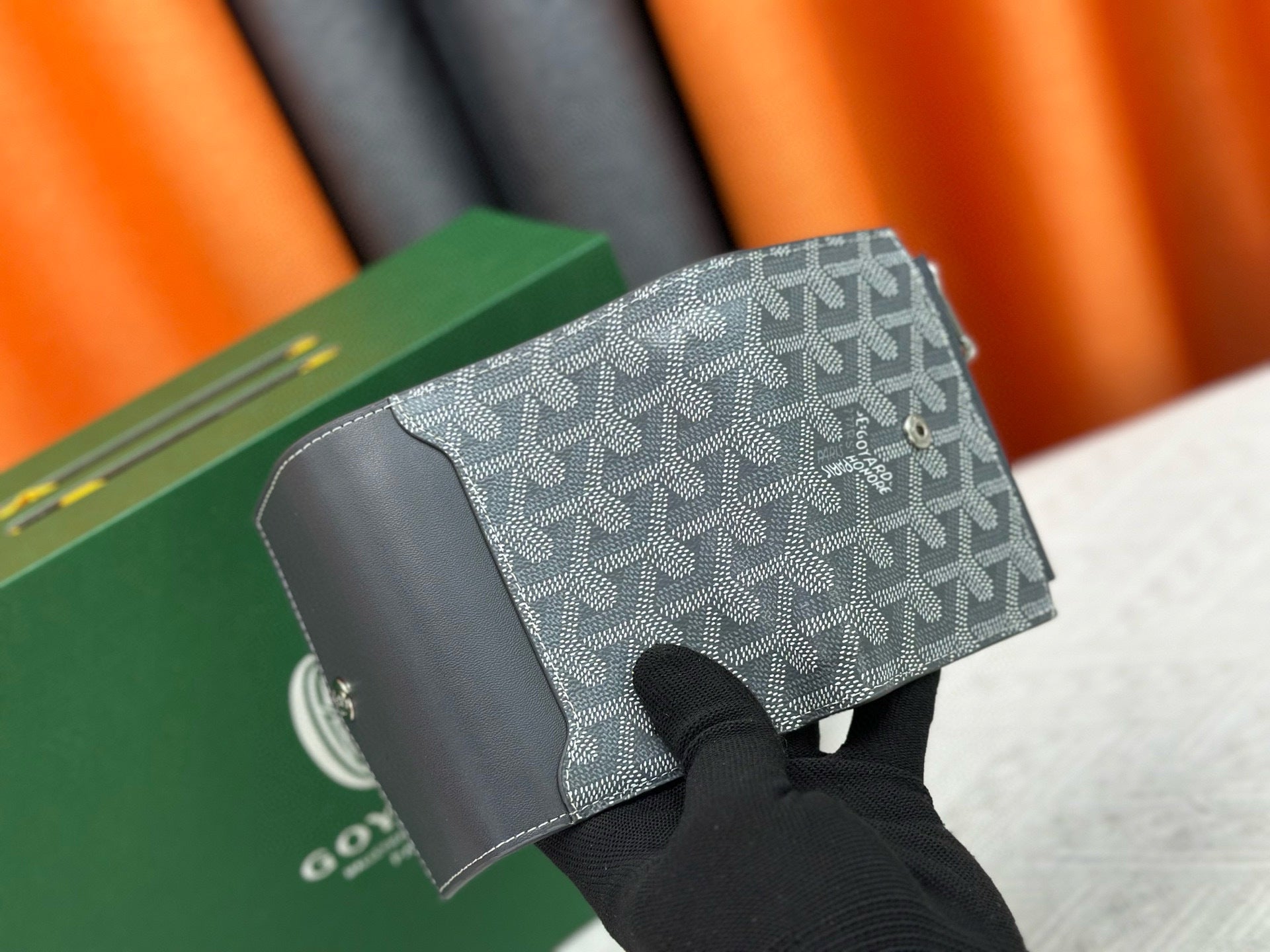 Classic Tri-Fold Wallet & Card Holder