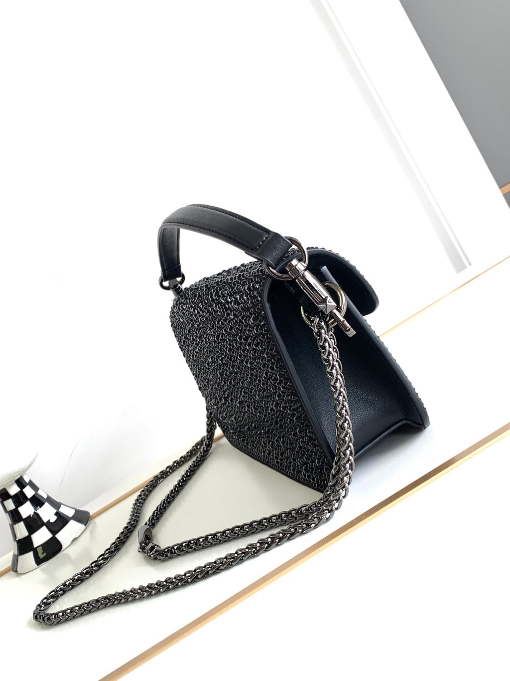 💎 V Signature Locò Crystal Mini Bag