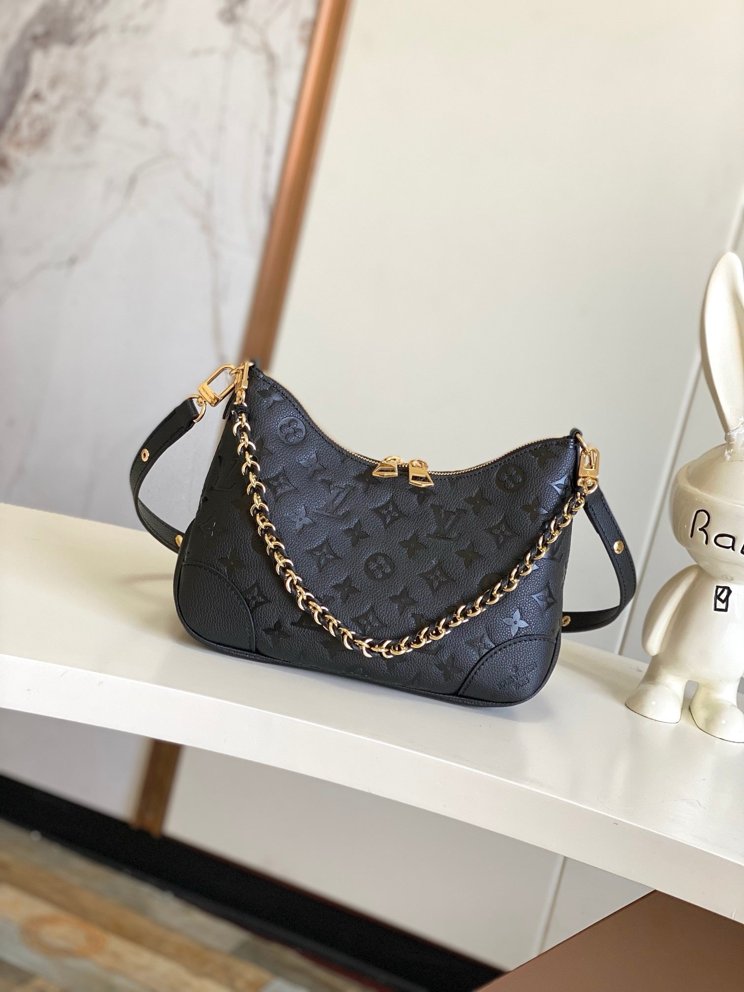 Embossed Leather Shoulder Bag (Premium Quality)