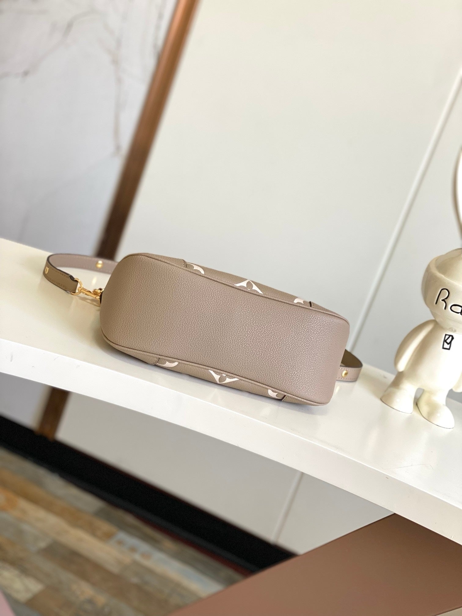 Embossed Leather Shoulder Bag (Premium Quality)