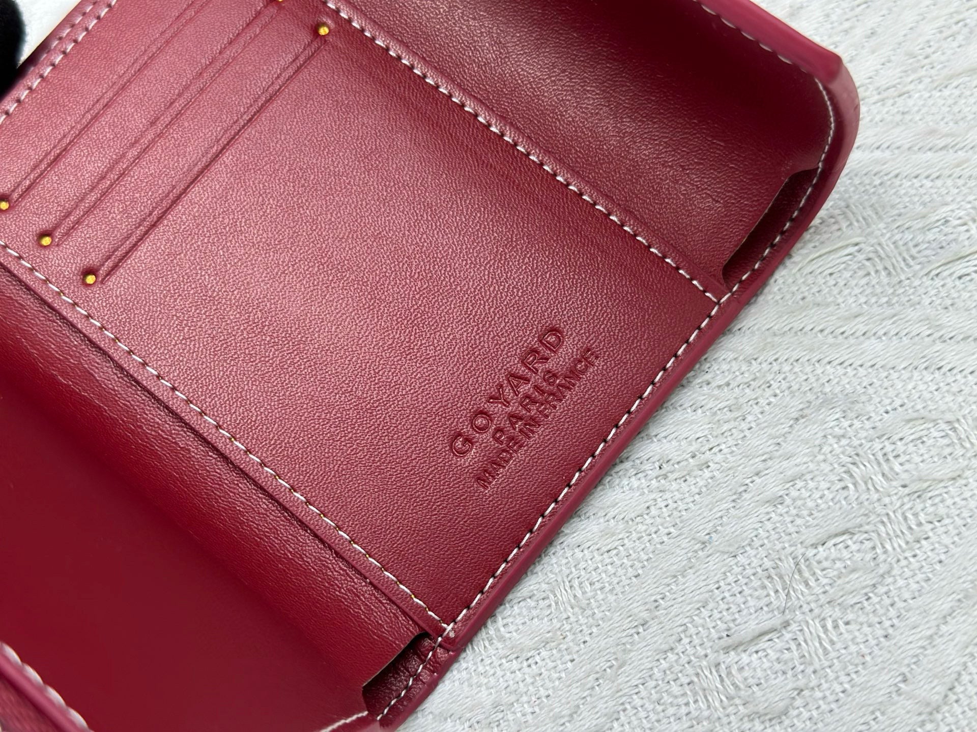 Classic Tri-Fold Wallet & Card Holder