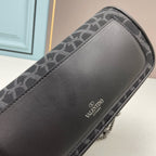 💗 V Signature Locò Calfskin Bag — Large