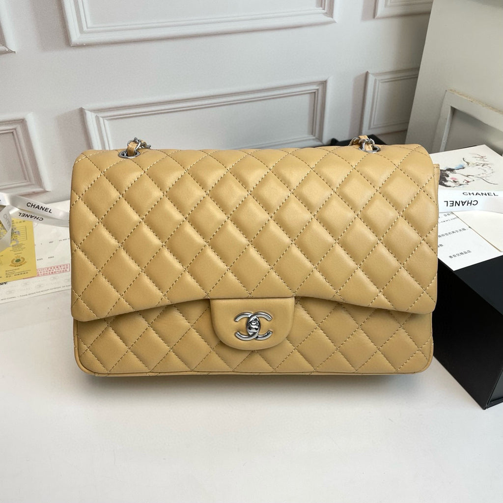 Maxi Quilted Flap Bag in Lambskin — 33cm