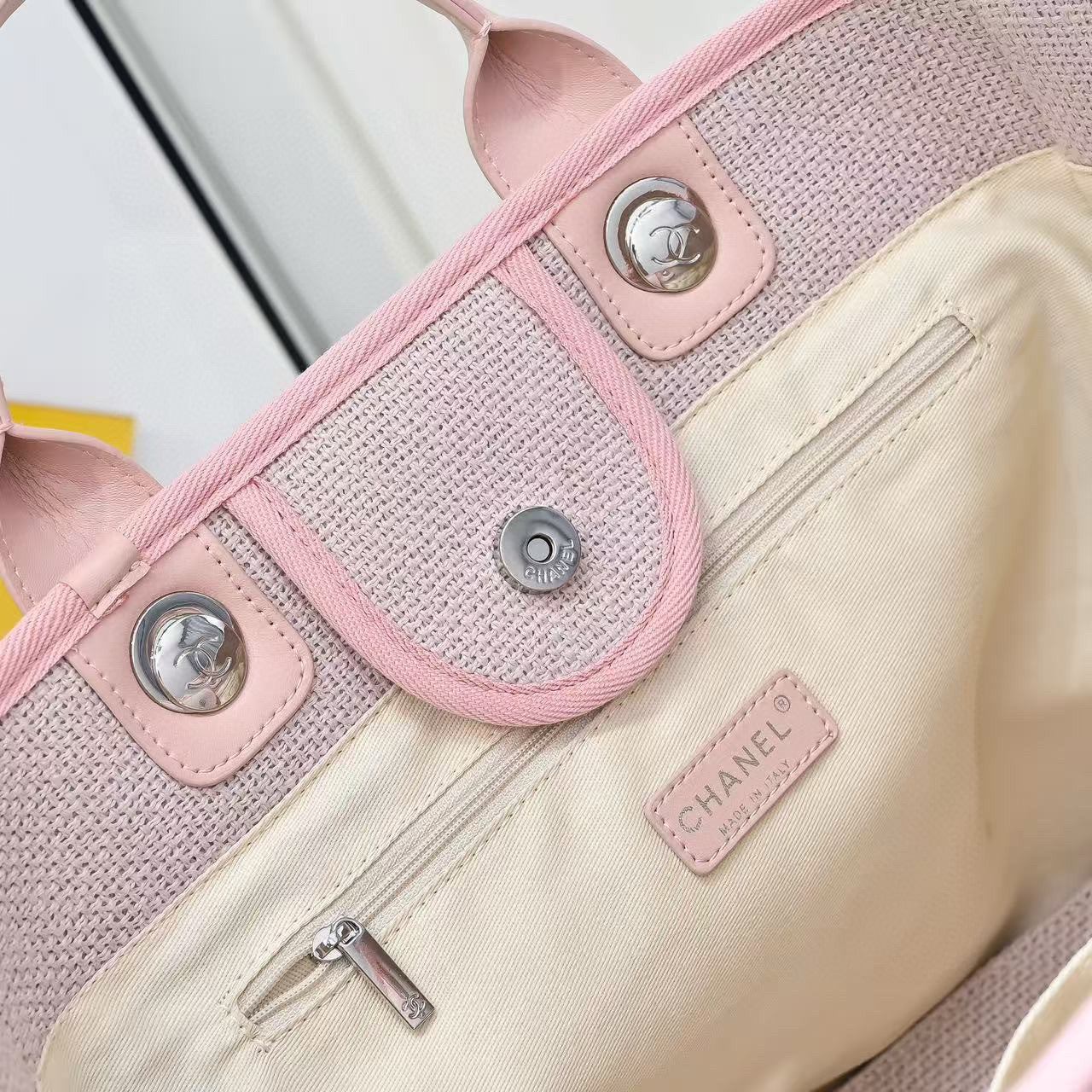 Luxury Canvas Tote (AS3257) – Limited Edition