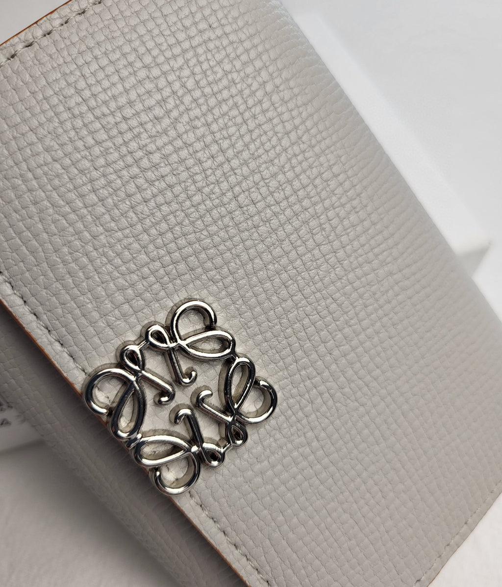 Pebble Grain Calf Wallet