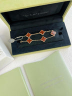 VC-Shaped Carnelian Five-Petal Bracelet