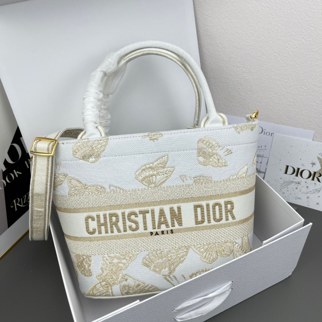 D Book Tote: Vegetable Basket Embroidery