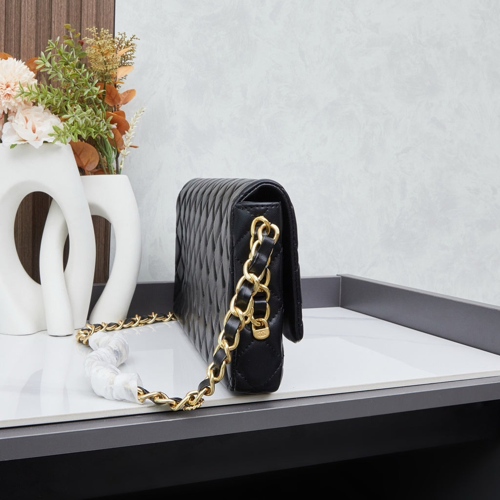 24A Maxi Baguette Clutch — Artisan Leather