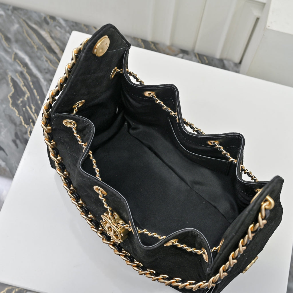 Quilted Hobo Bucket Bag — Vintage Black &amp; Gold