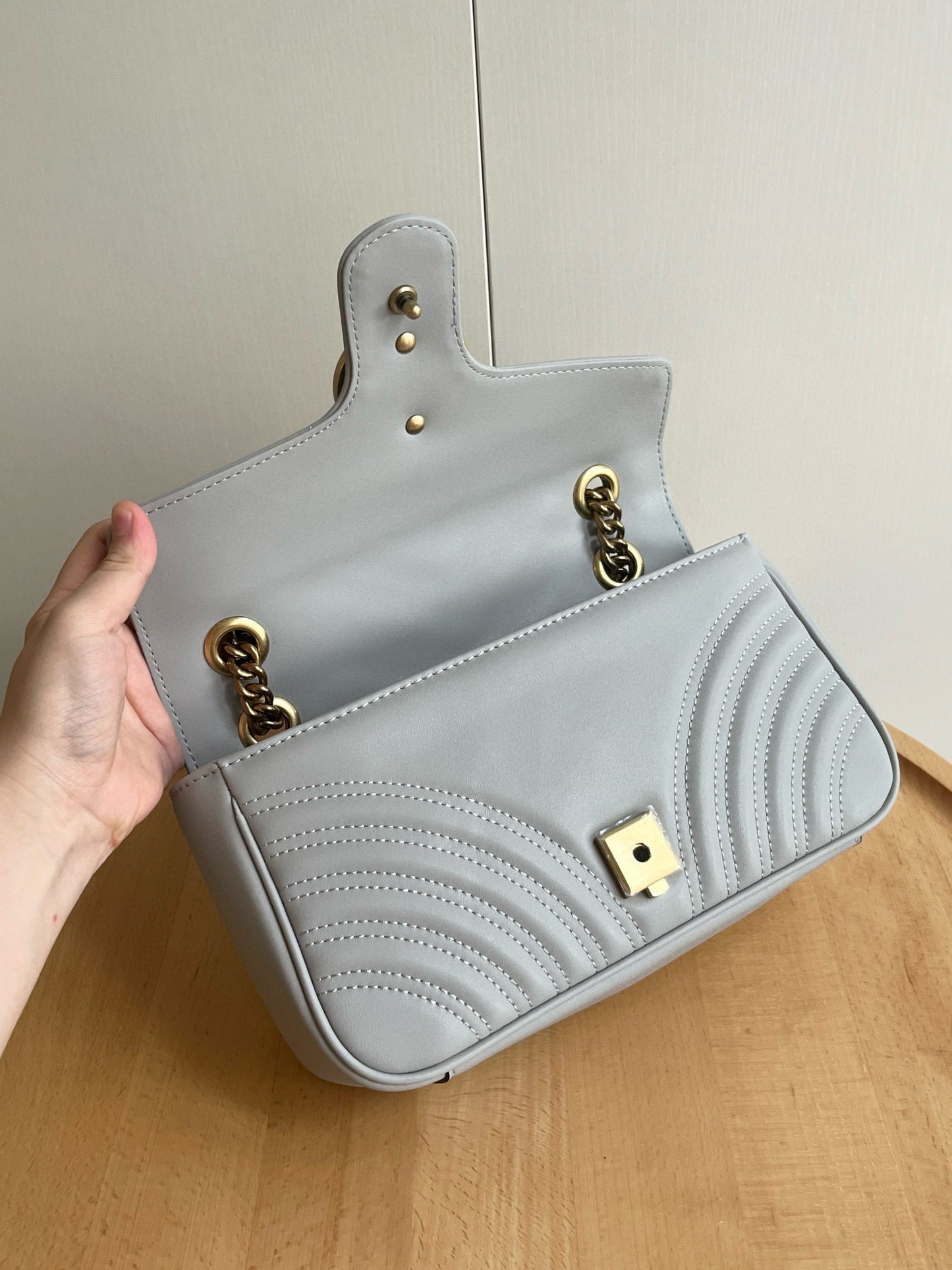 G*G MARMONT LEATHER MEDIUM BAG