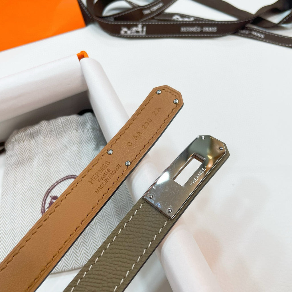 Slim Leather Waist Belt – Adjustable Fit