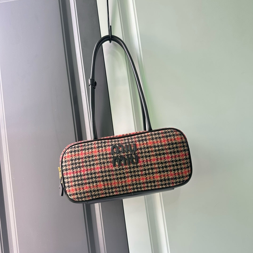 Houndstooth Bowling Bag – New Collection