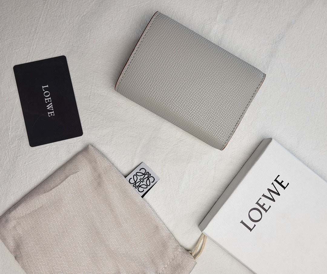 Meticulously Crafted L*o*ew*e Pebble Grain Calf Wallet