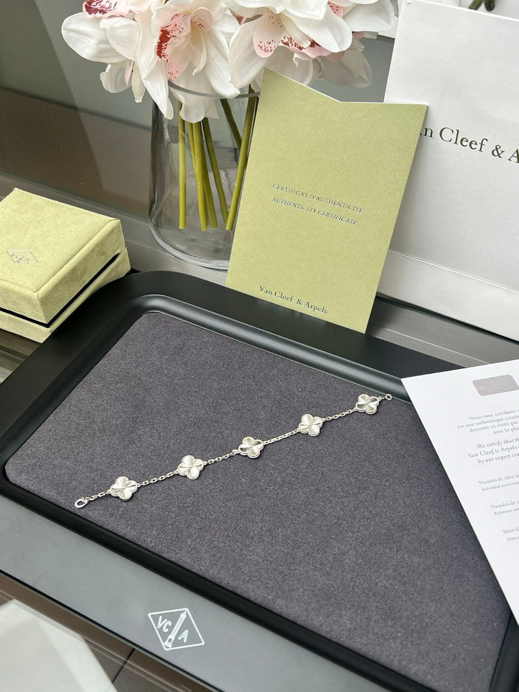 Laser-Engraved Five-Flower Bracelet (Premium quality)