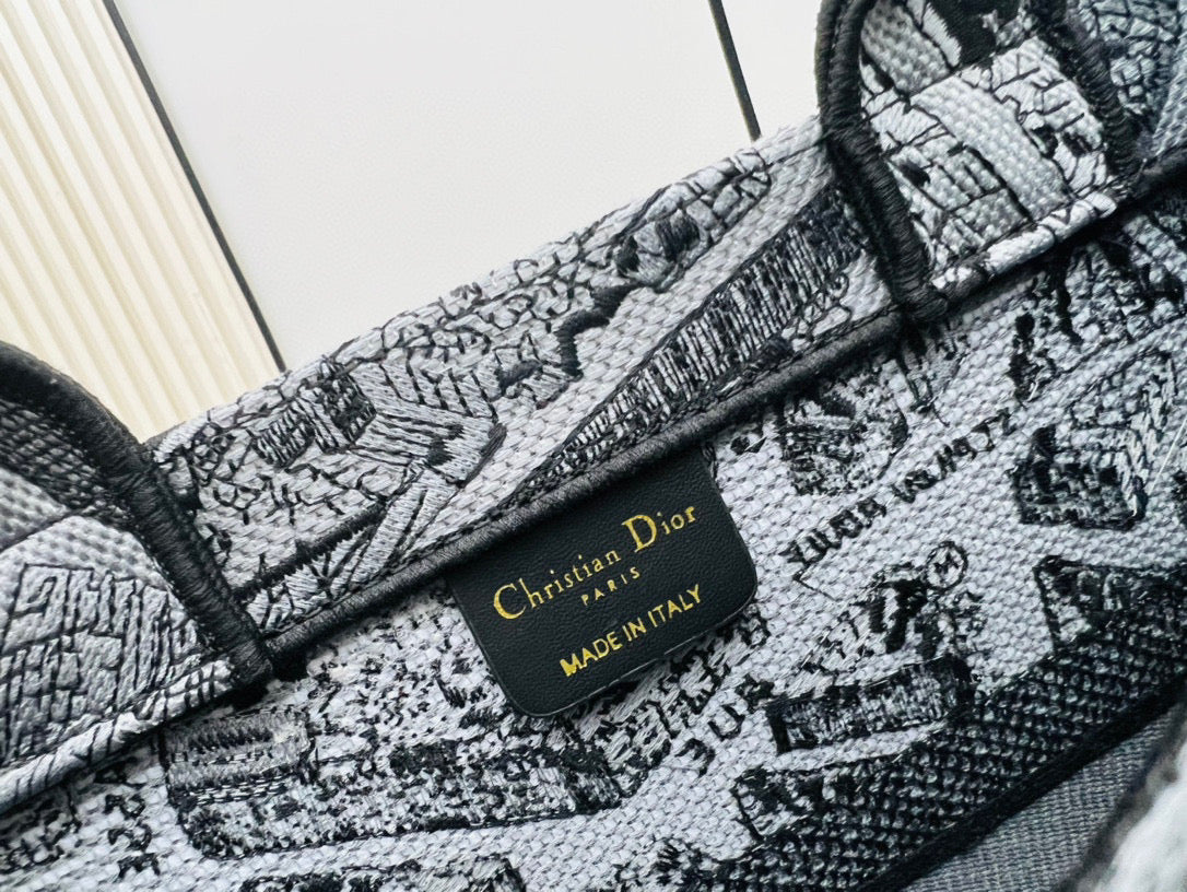 D Book Tote (MAP TOTE )