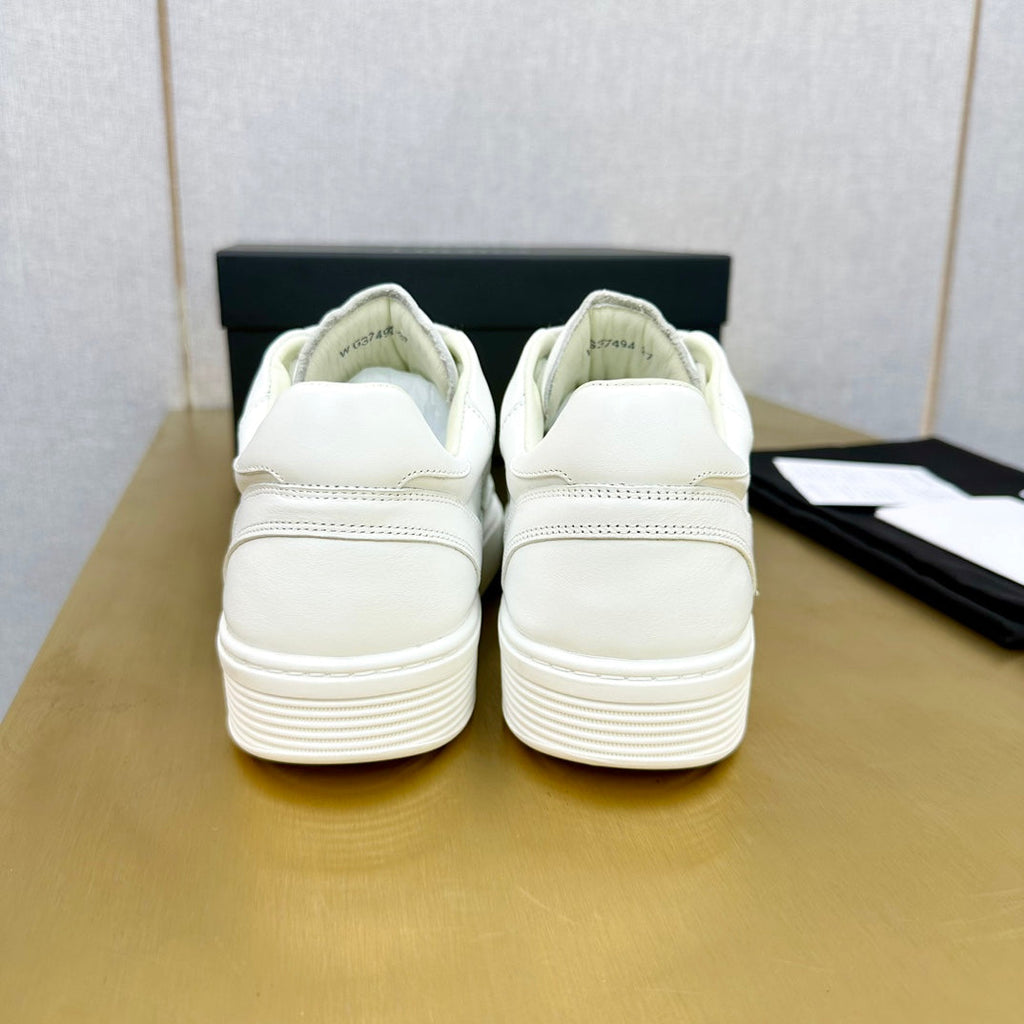 ChL 23C Early Spring Resort Collection Sneakers