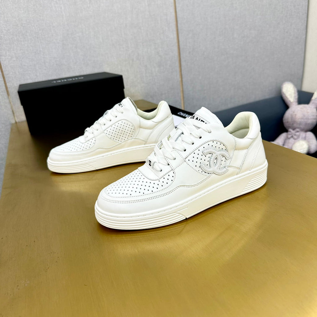 ChL 23C Early Spring Resort Collection Sneakers