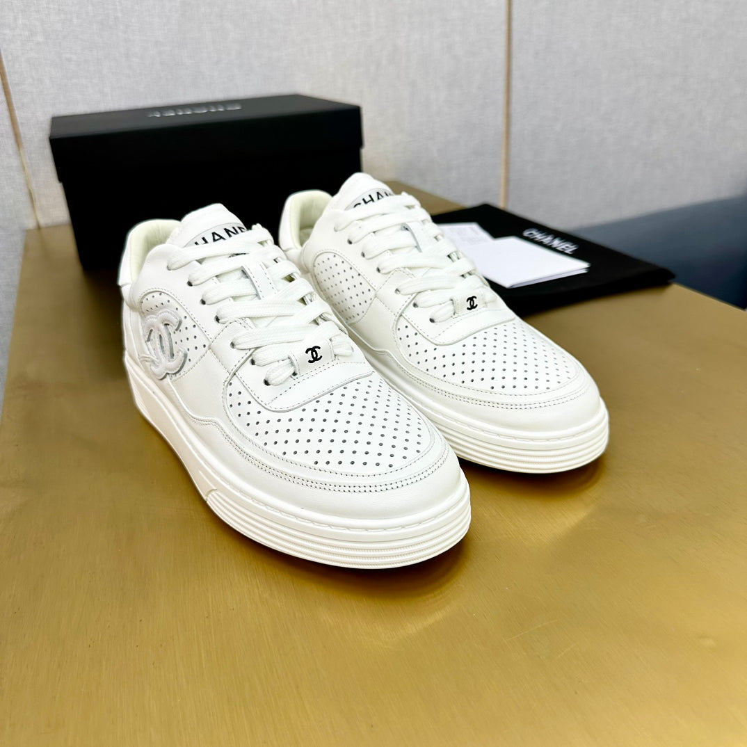 ChL 23C Early Spring Resort Collection Sneakers